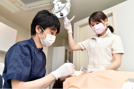 横浜元町ナチュラル歯科矯正歯科の治療風景
