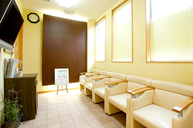 西川歯科医院待合室